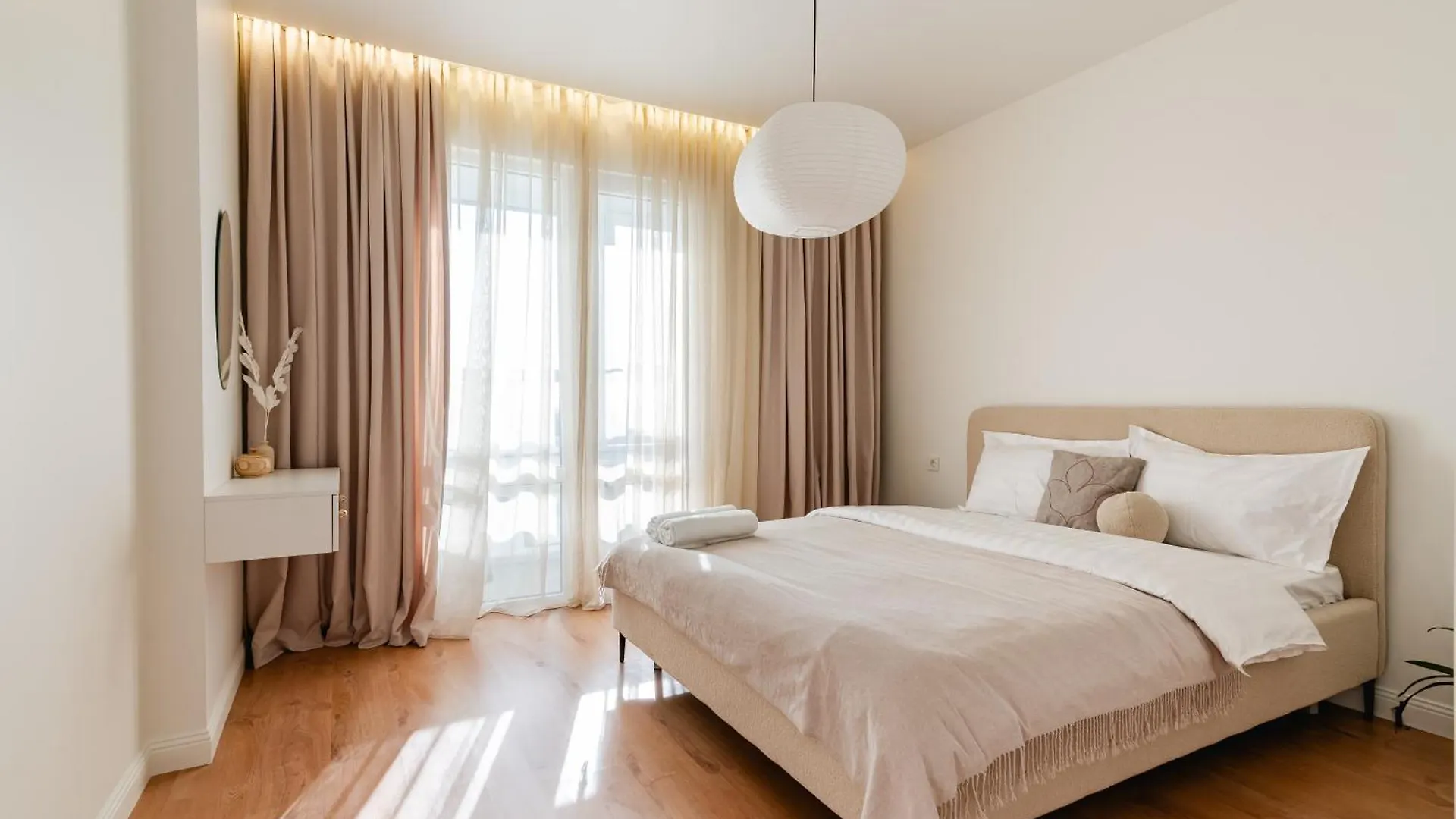 Светлые И Уютные Апартаменты В Центре Алматы Apartment Almaty