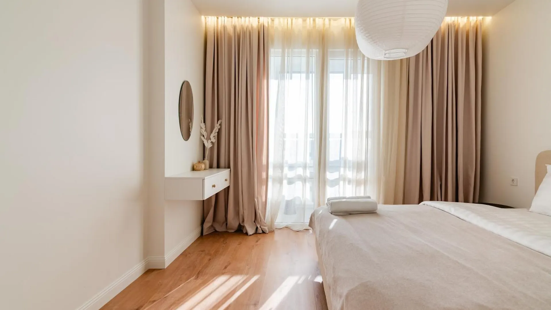 Светлые И Уютные Апартаменты В Центре Алматы 0*, Almaty