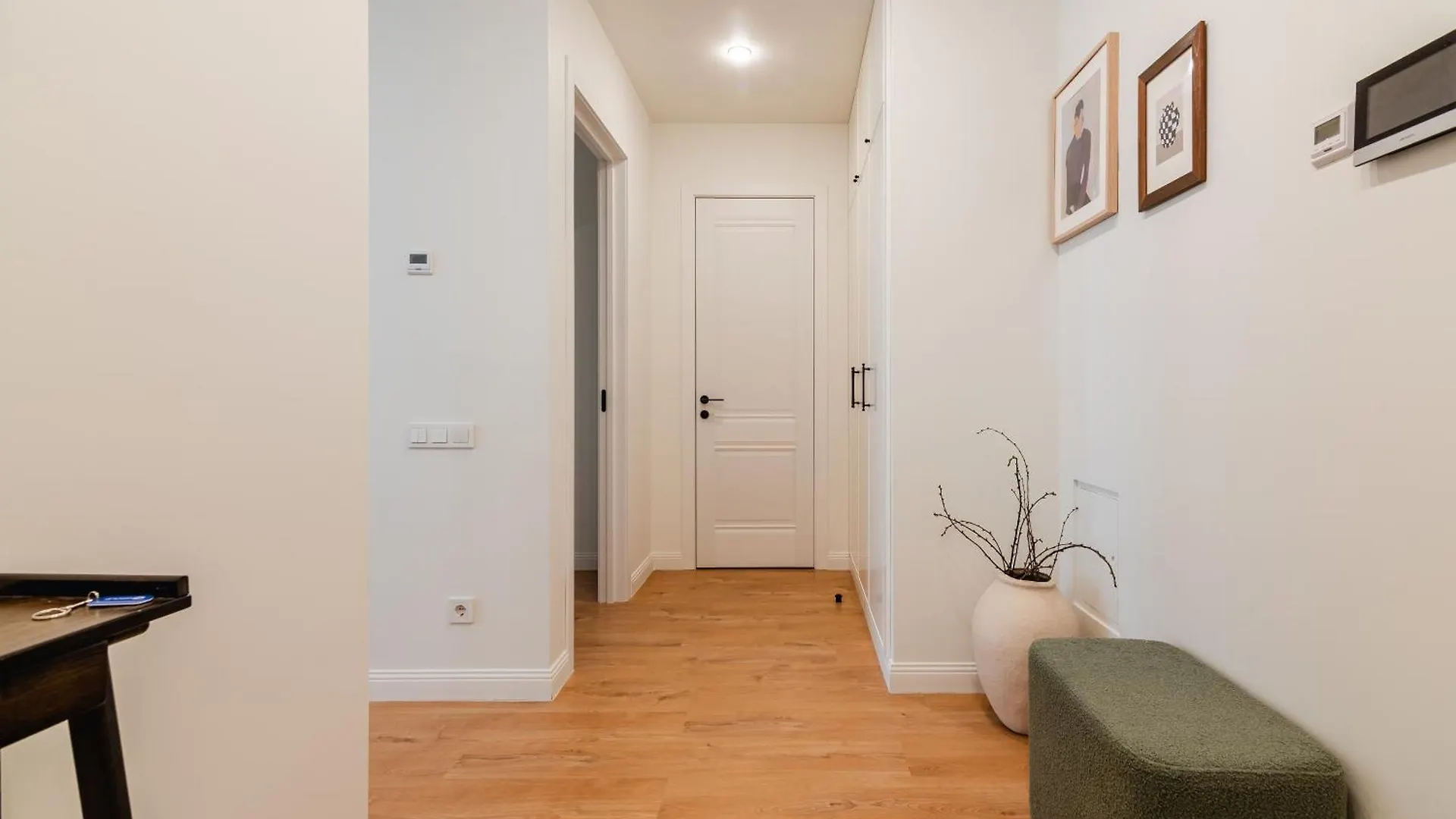 Светлые И Уютные Апартаменты В Центре Алматы Apartment Almaty