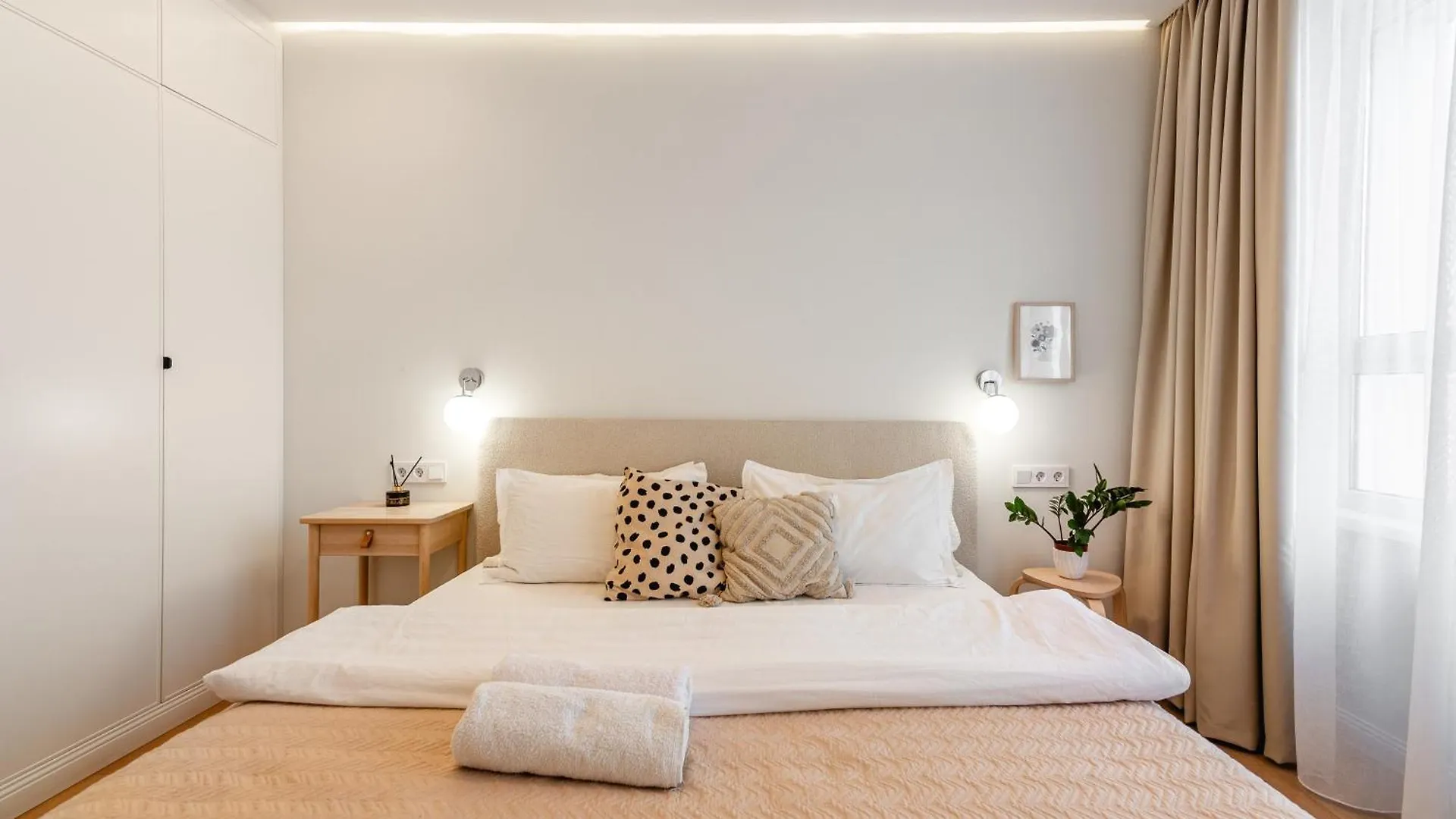 Apartmán Светлые И Уютные Апартаменты В Центре Алматы