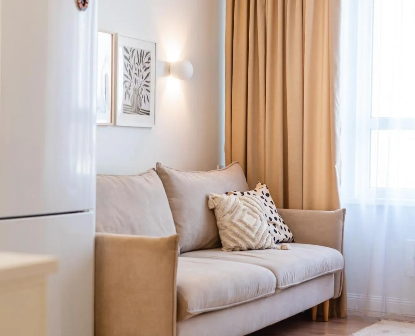 Светлые И Уютные Апартаменты В Центре Алматы Apartment