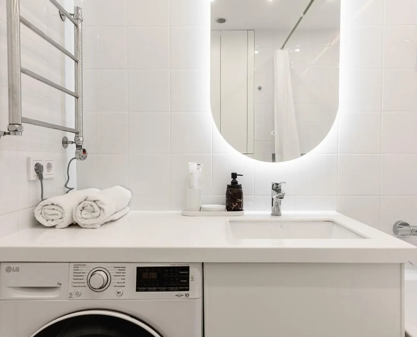 Светлые И Уютные Апартаменты В Центре Алматы Apartment Almaty